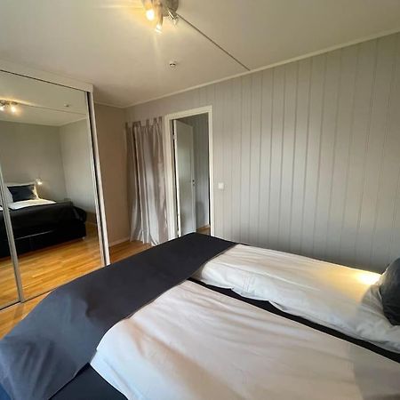 Skjomtind - Modern Apartment With Free Parking ナルヴィク エクステリア 写真